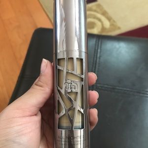 Urban Decay All Nighter Liquid Foundation